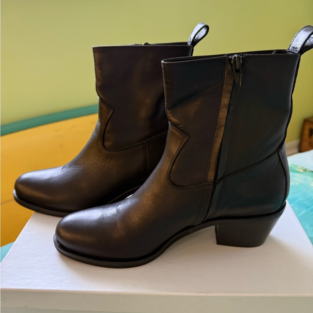 COPY - Ella Black Leather Ankle Boots Made in Italy Women’s size 10